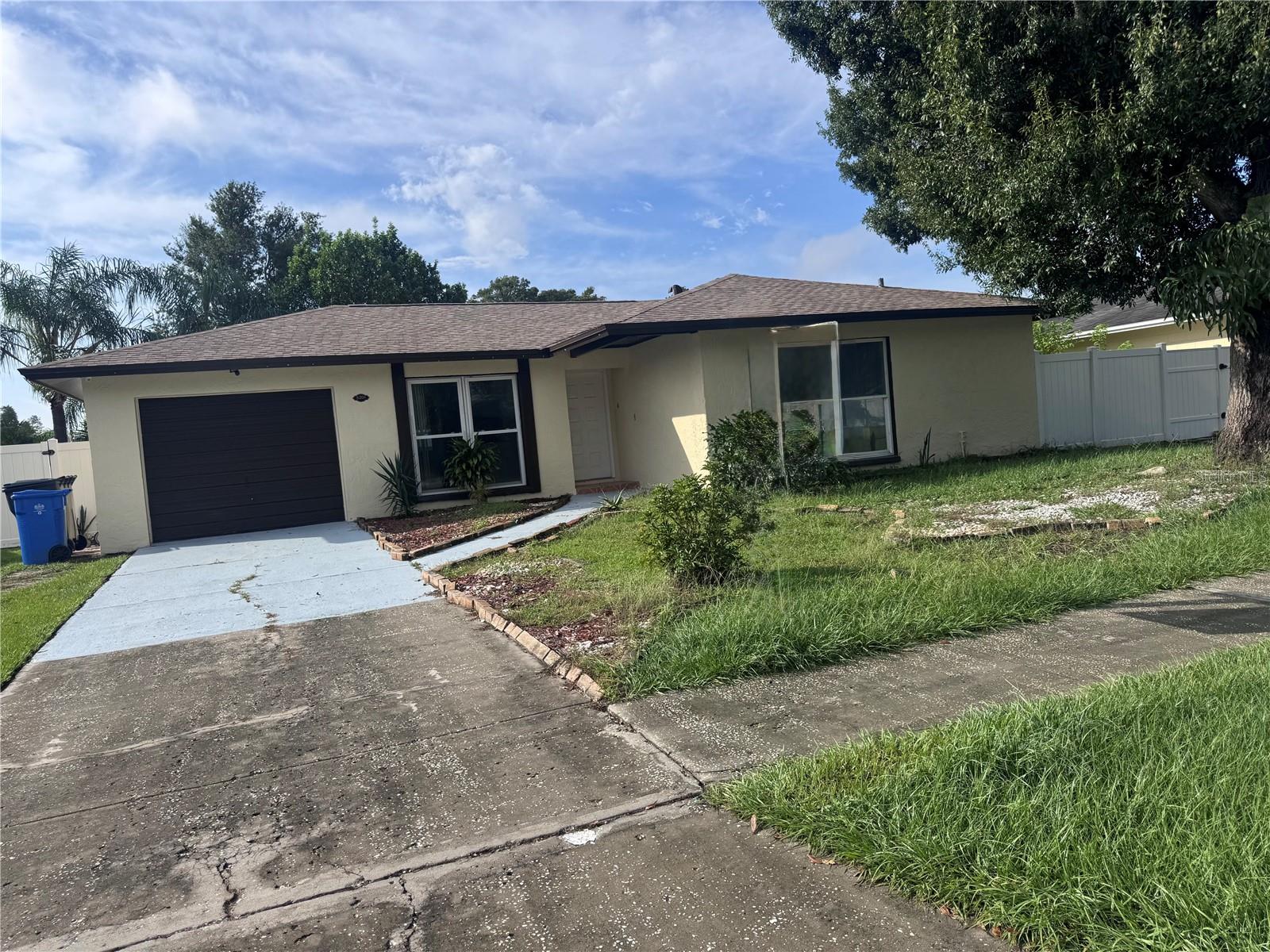 Photo of 5208 CARROLLWOOD MEADOWS DRIVE TAMPA FL 33625