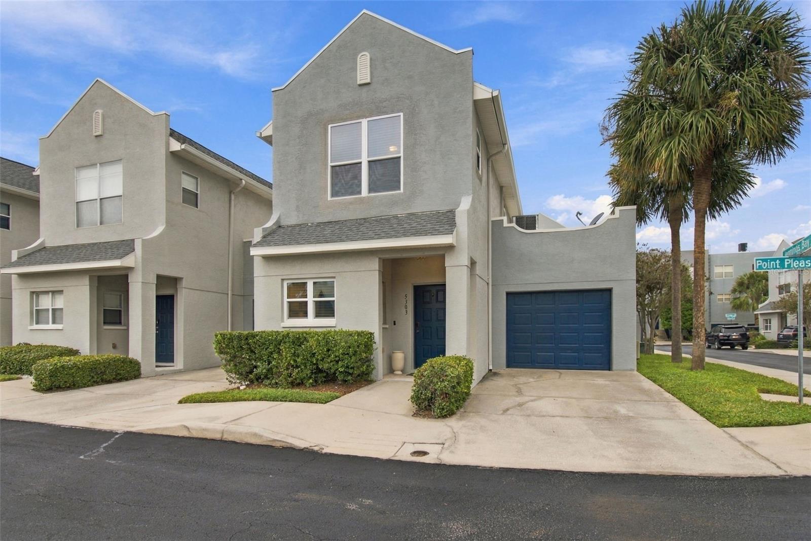Photo of 5303 POINT PLEASANT LANE TAMPA FL 33611