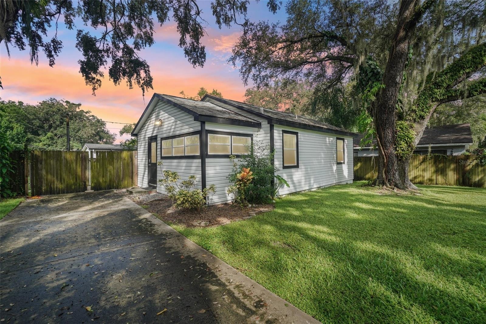 Photo of 6806 N 17TH STREET TAMPA FL 33610
