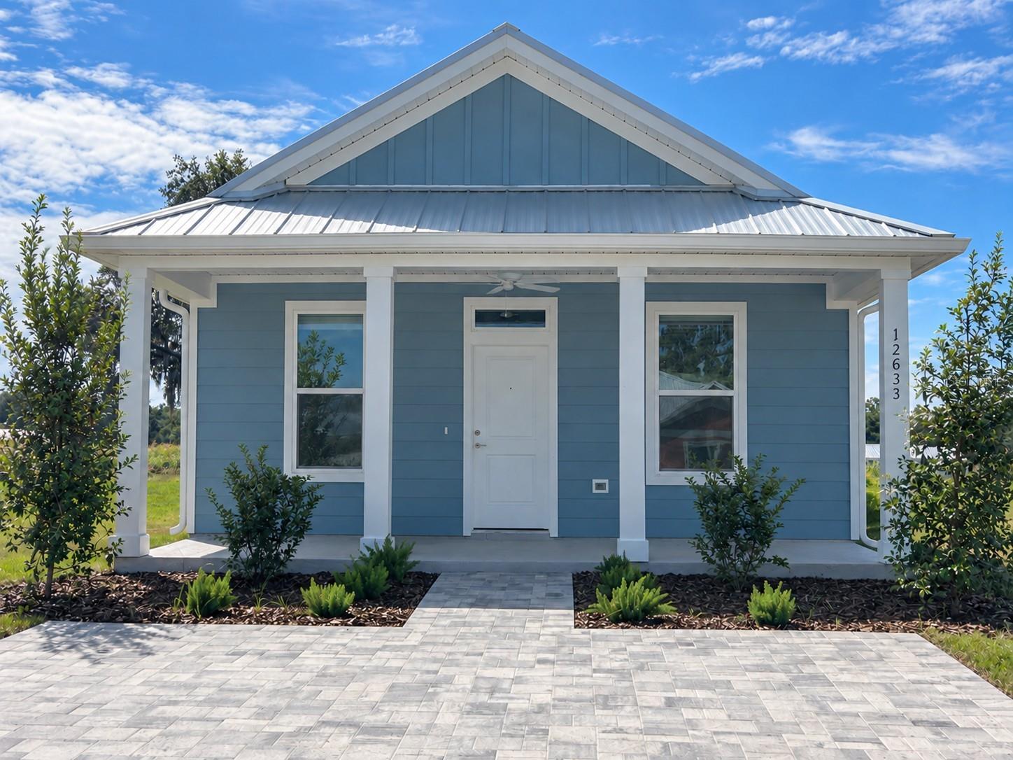 Photo of 12033 LAKESHORE WAY OXFORD FL 34484