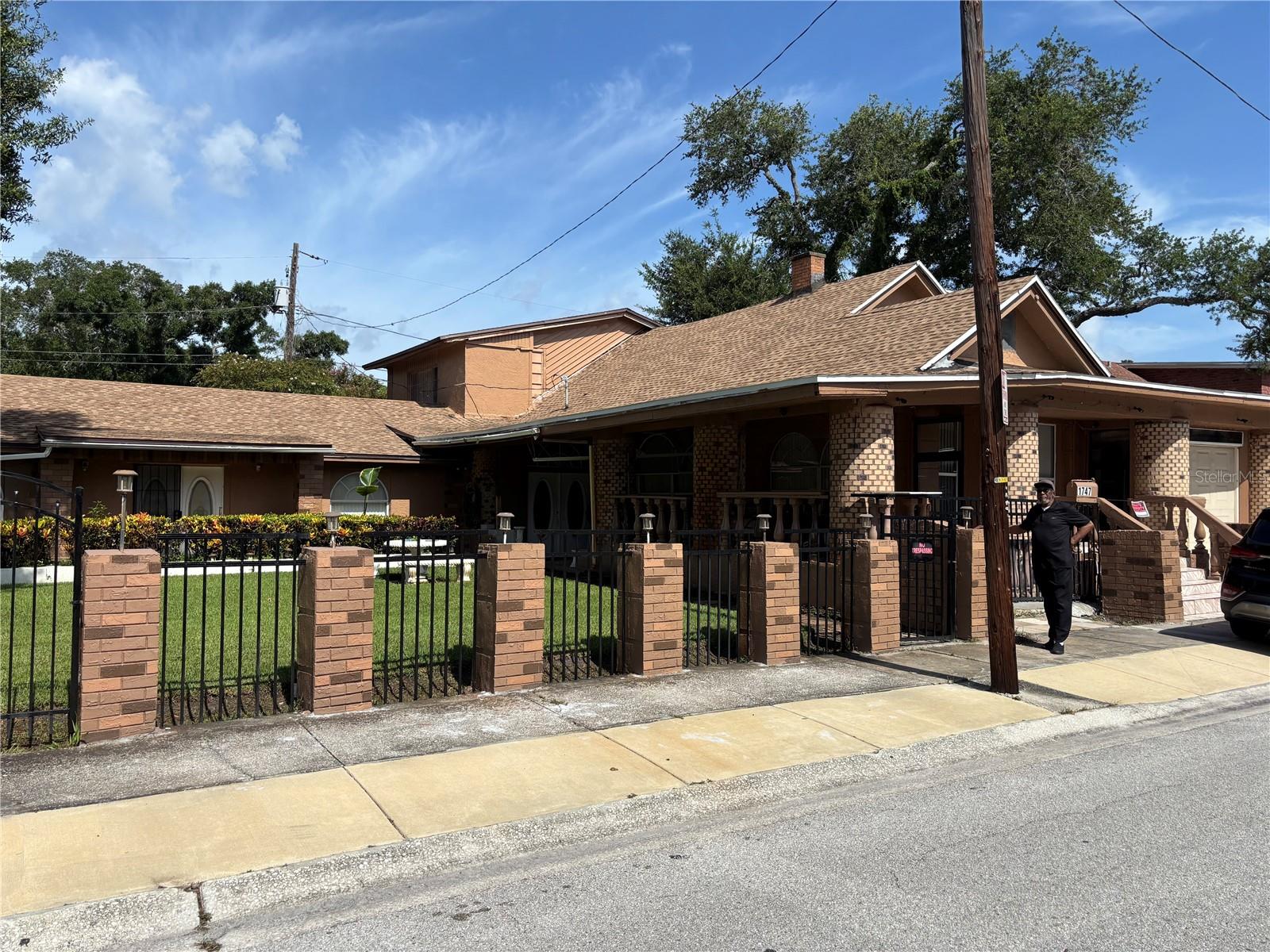 Photo of 1747 YOUVAL COURT ST PETERSBURG FL 33712