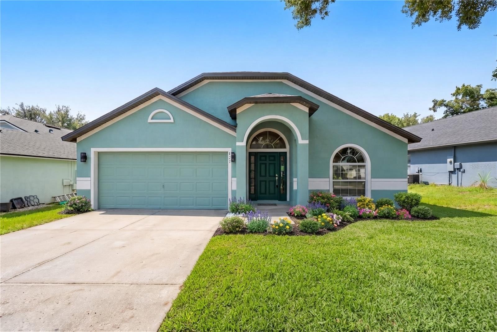 Photo of 127 ABERDEEN STREET DAVENPORT FL 33837