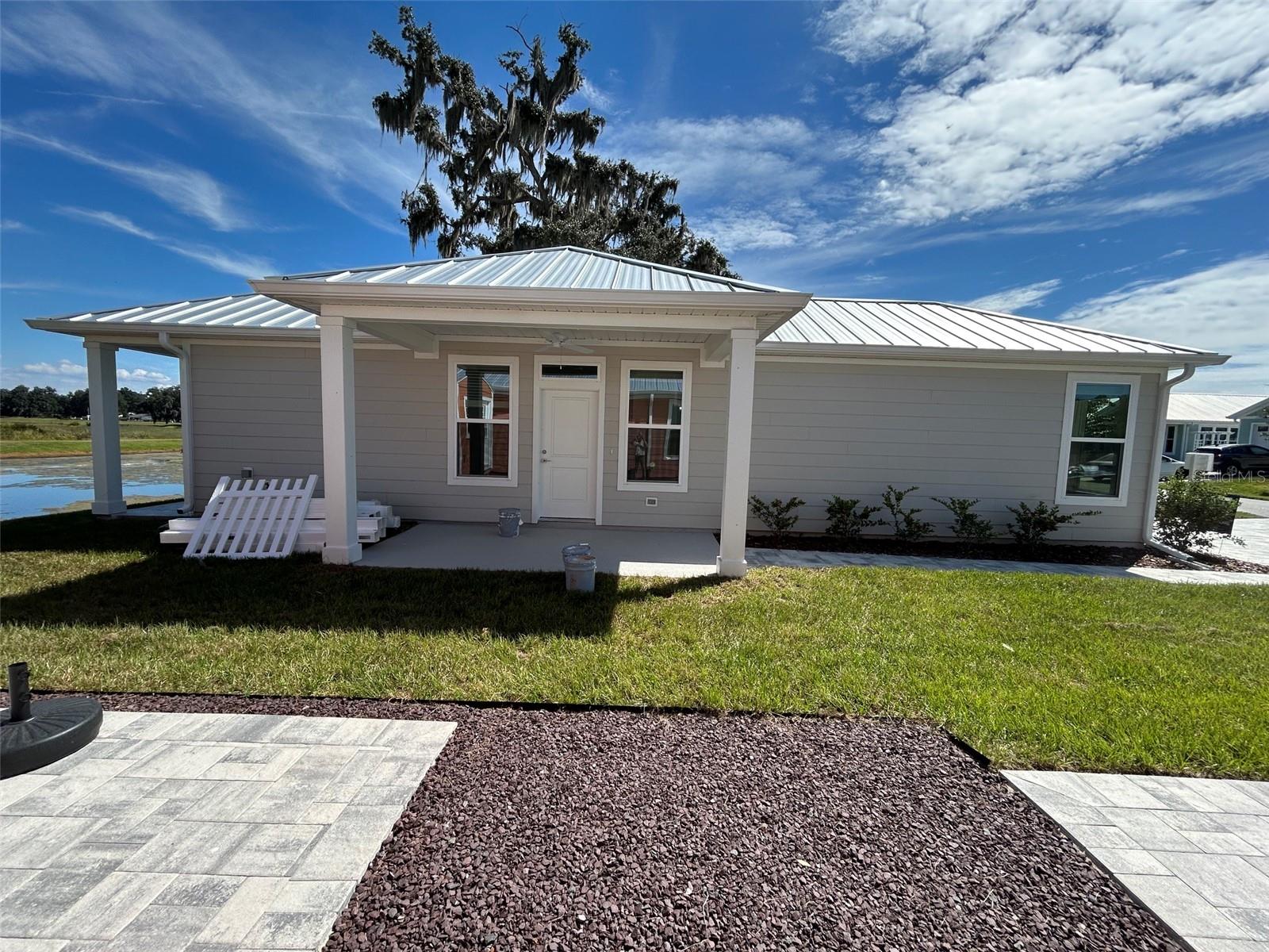 Photo of 12034 LAKESHORE WAY OXFORD FL 34484