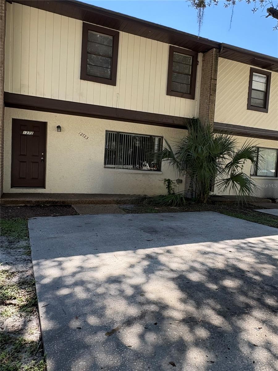 Photo of 12723 LOCKEY LANE TAMPA FL 33612