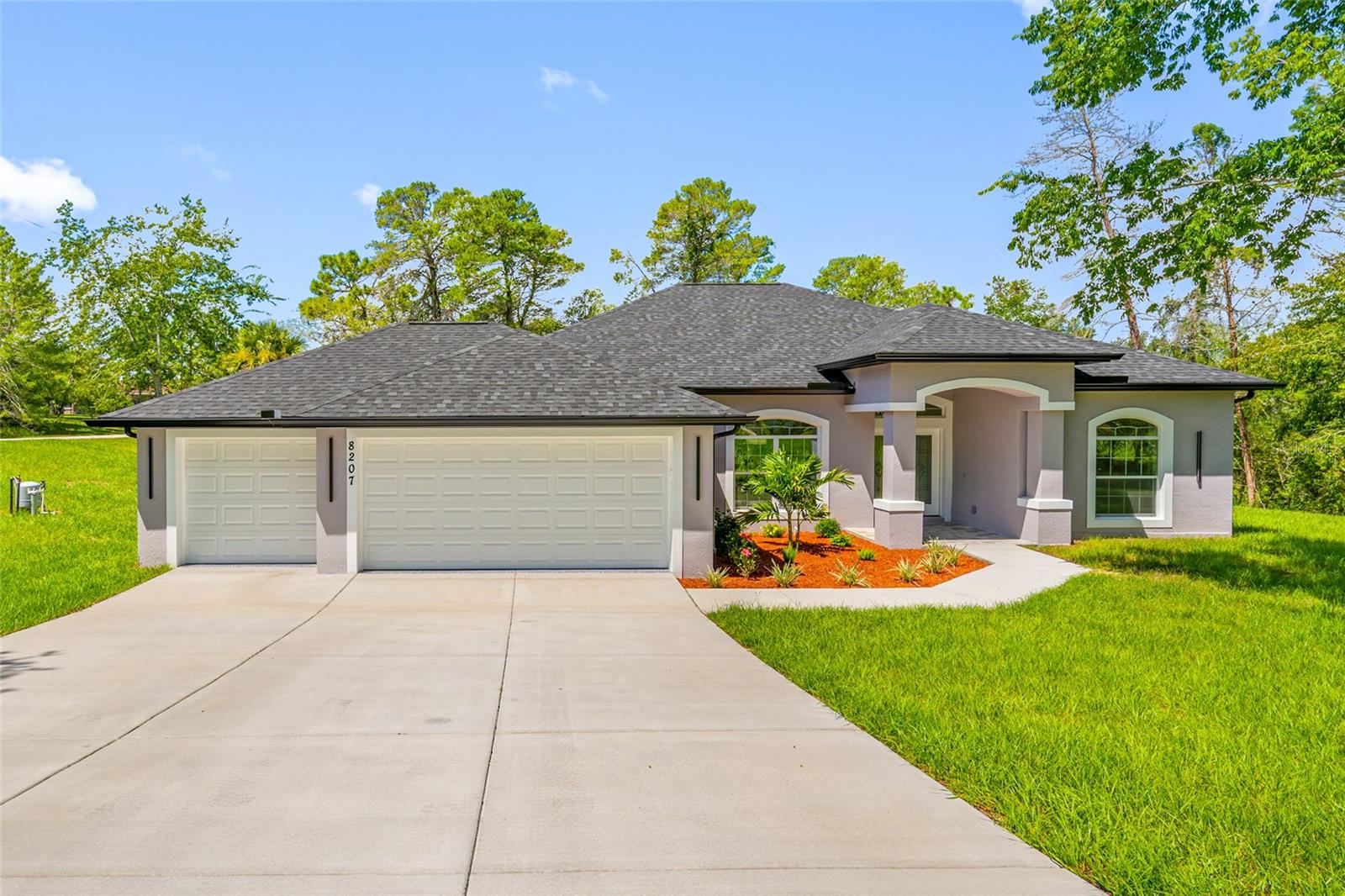 Photo of 8207 CHRISTOPHER LANE WEEKI WACHEE FL 34613