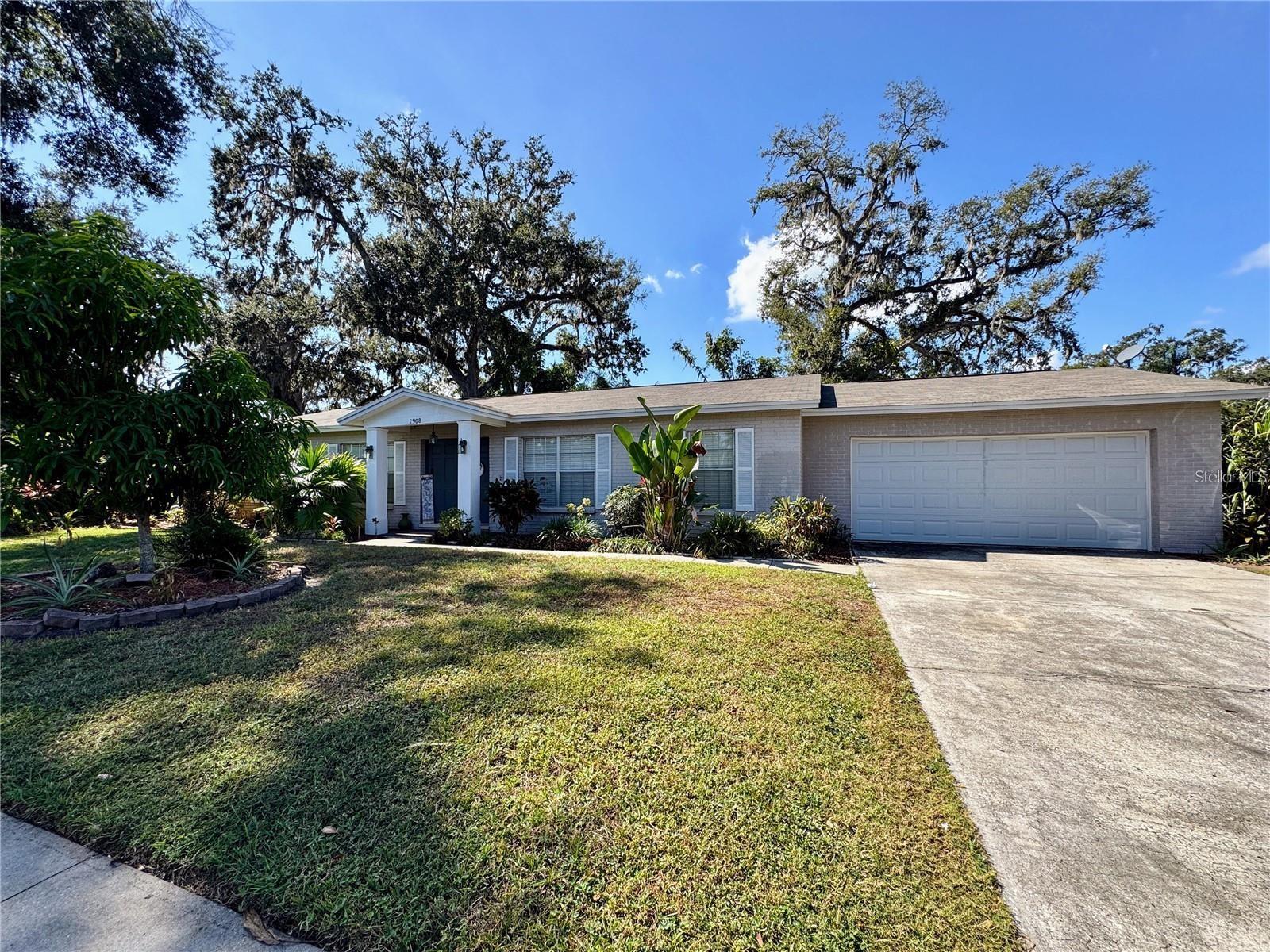Photo of 2908 FOREST CIRCLE SEFFNER FL 33584