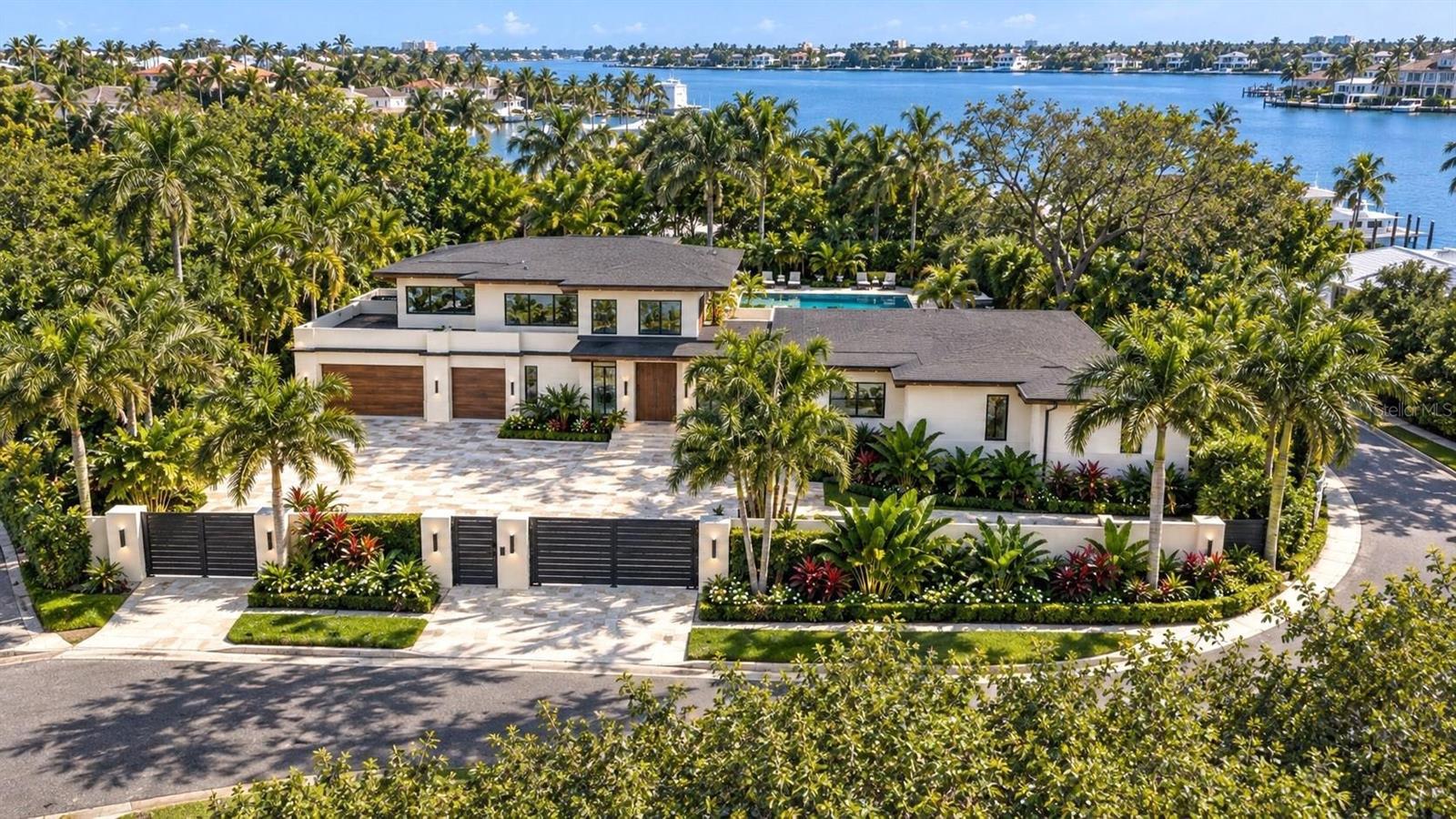 Photo of 2100 MCCLELLAN PARKWAY SARASOTA FL 34239