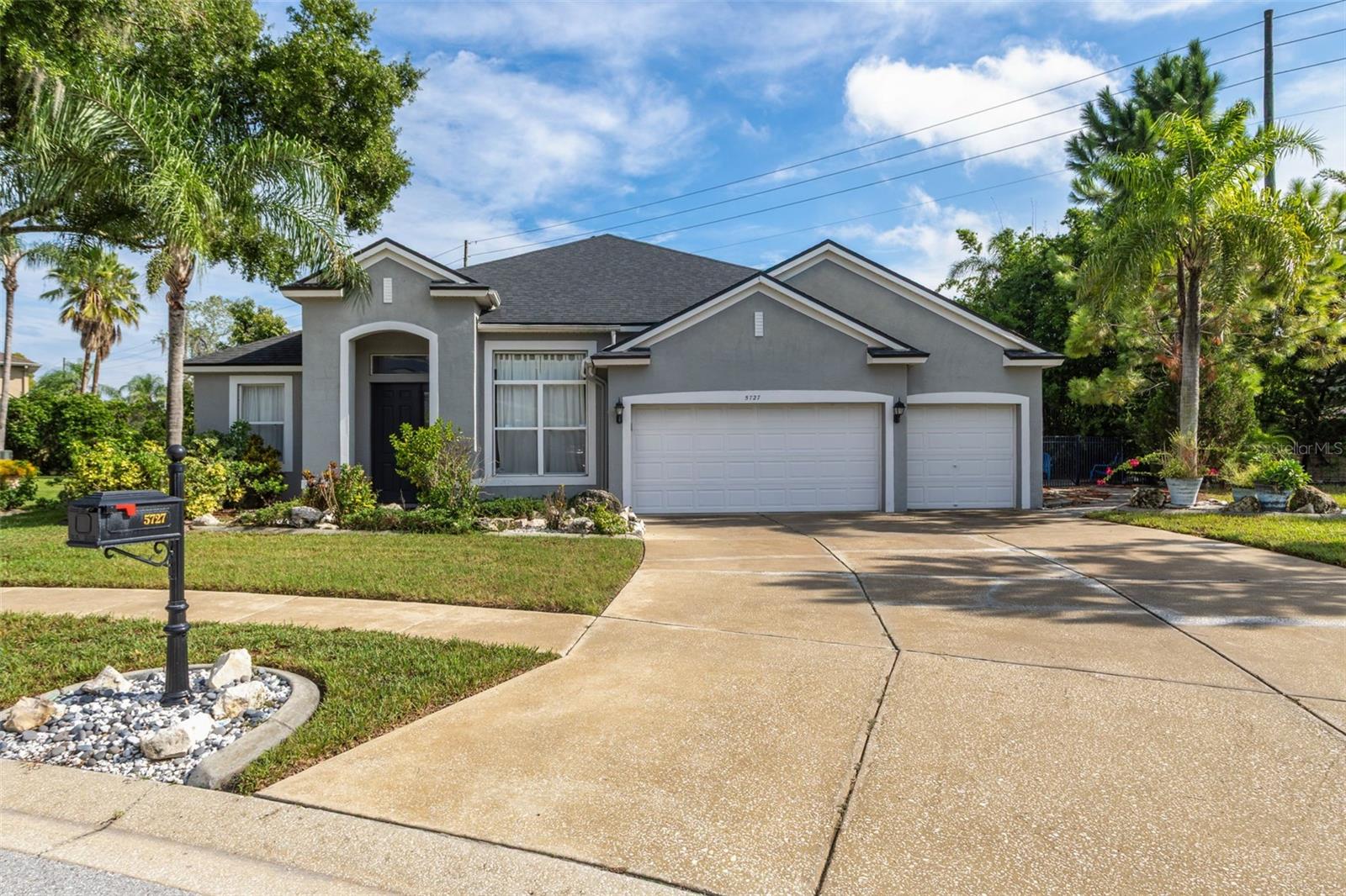 Photo of 5727 GOLDEN OWL LOOP LAND O LAKES FL 34638
