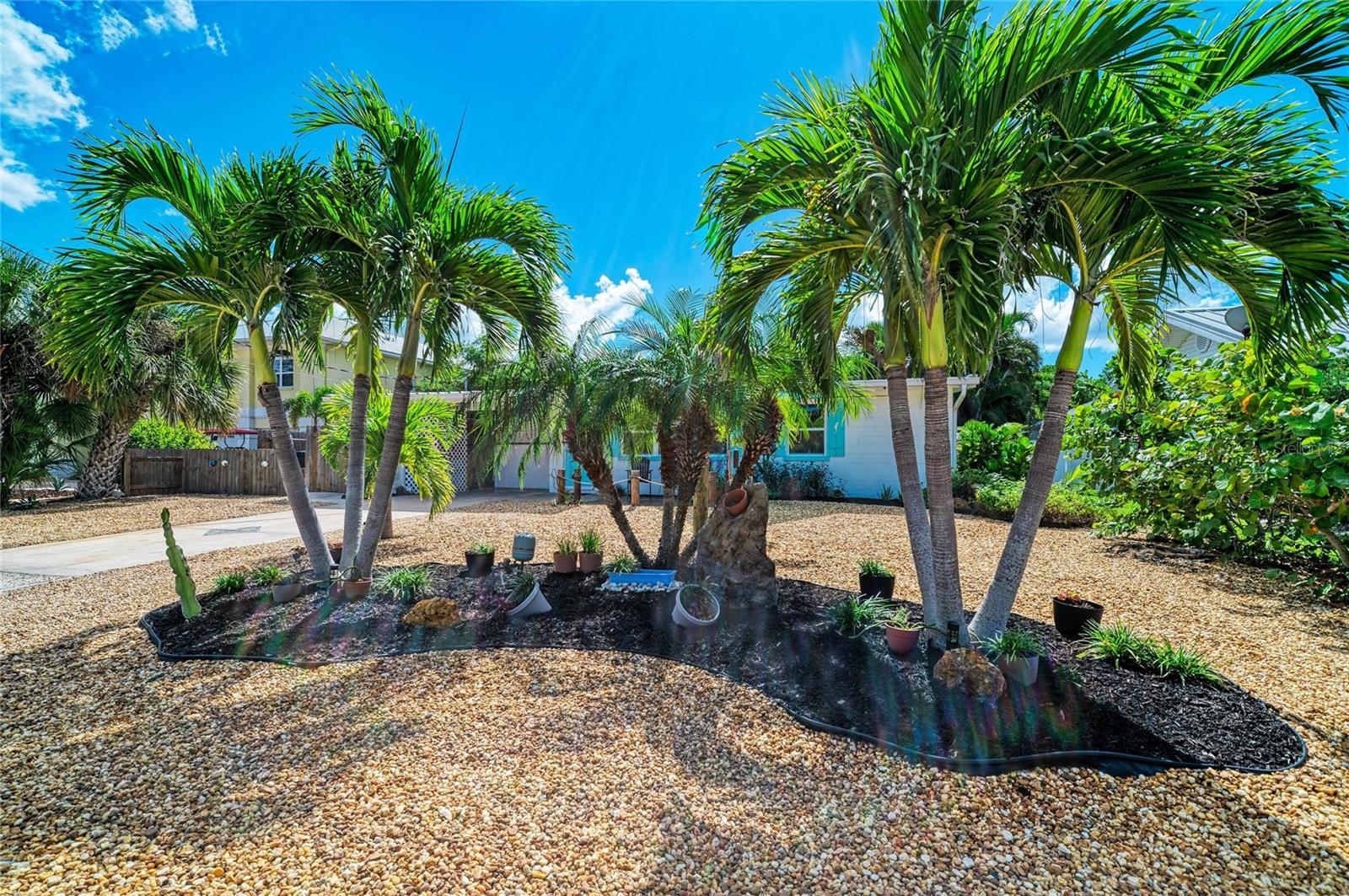 Photo of 503 BAYVIEW DRIVE HOLMES BEACH FL 34217