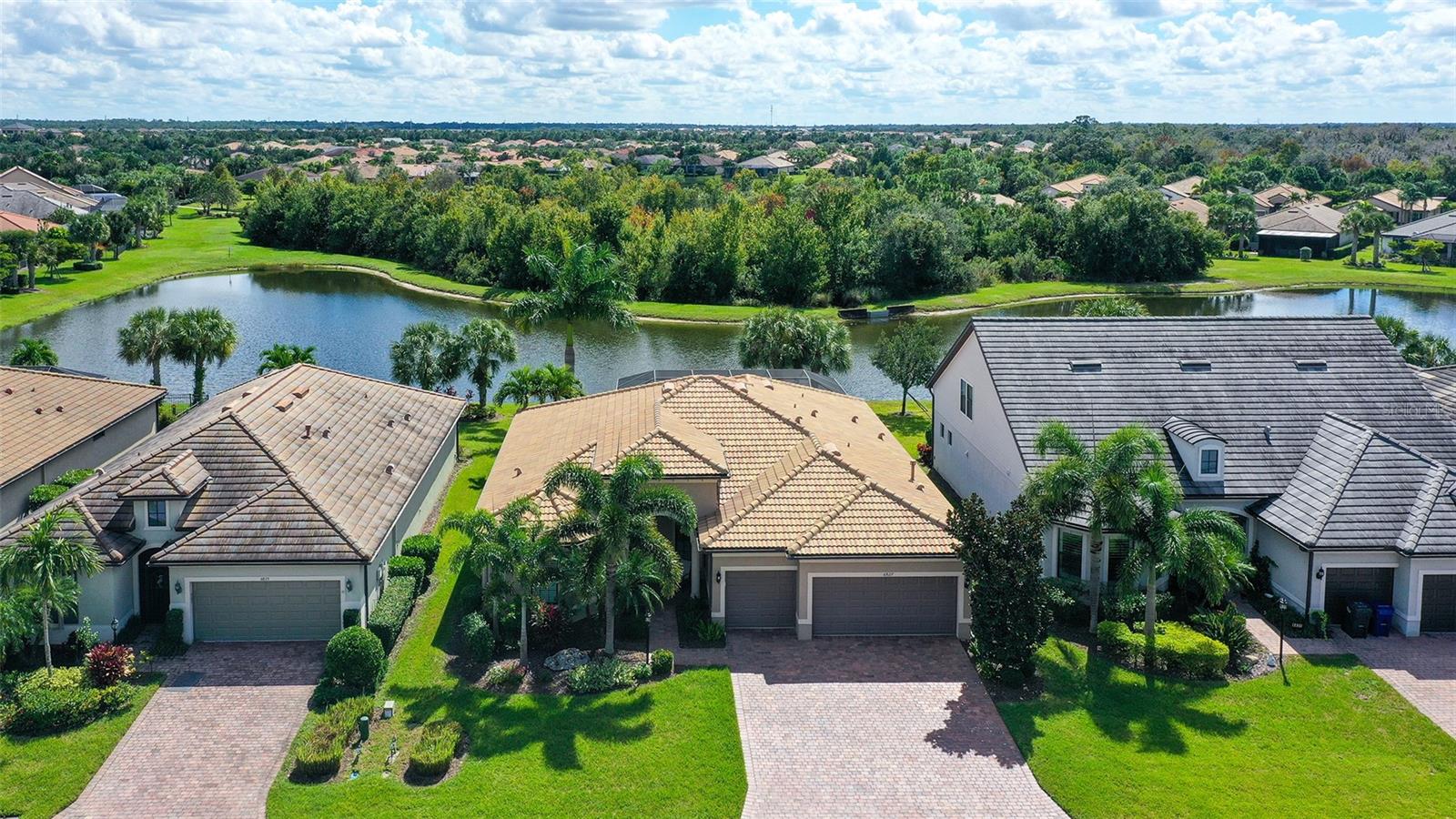 Photo of 6827 GOSPORT COVE BRADENTON FL 34202