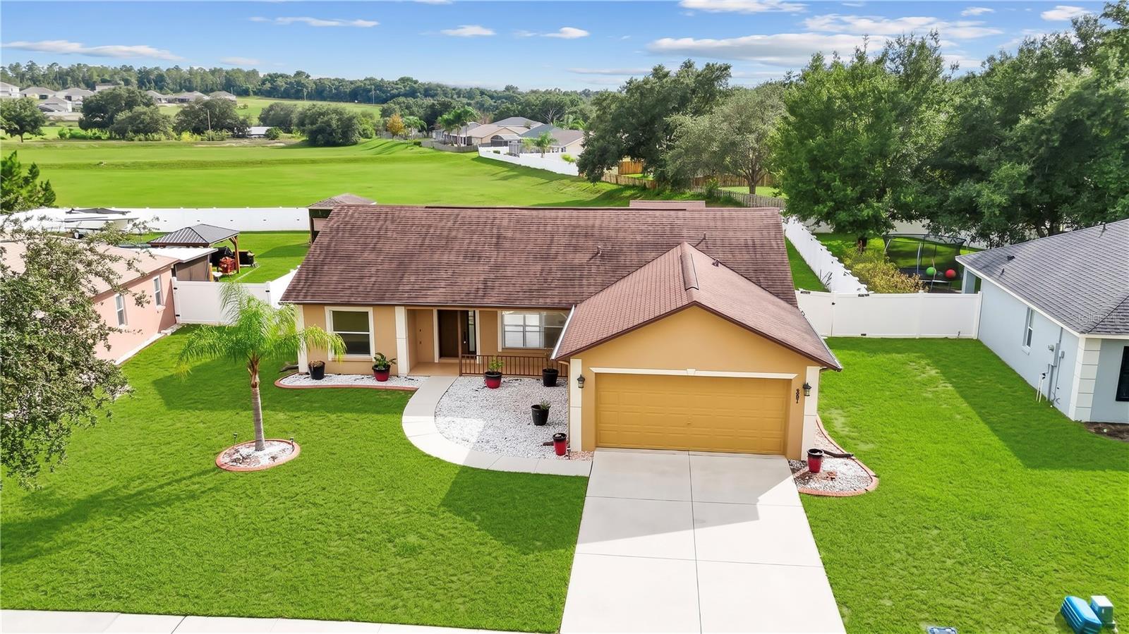 Photo of 220 VALLEY EDGE DRIVE MINNEOLA FL 34715