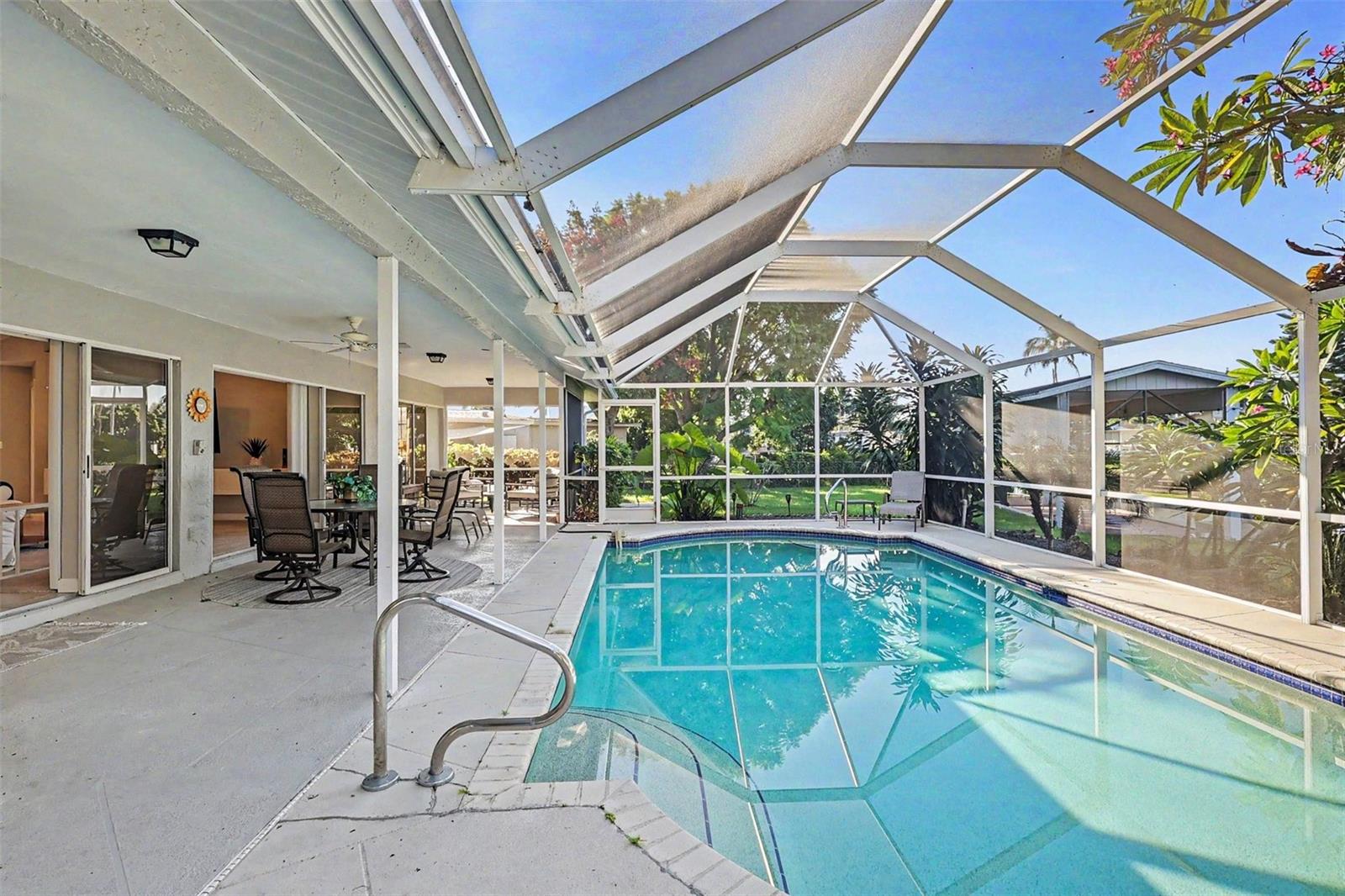 Photo of 330 BAMBOO DRIVE NORTH FORT MYERS FL 33917