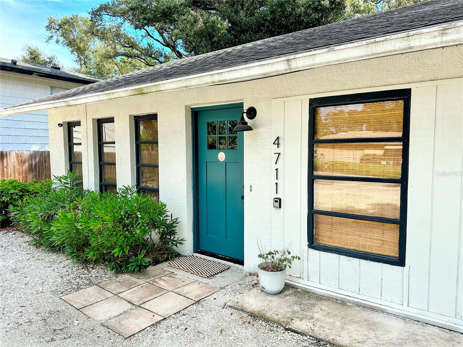 Photo of 4711 HOLLINGSWORTH AVENUE SARASOTA FL 34233