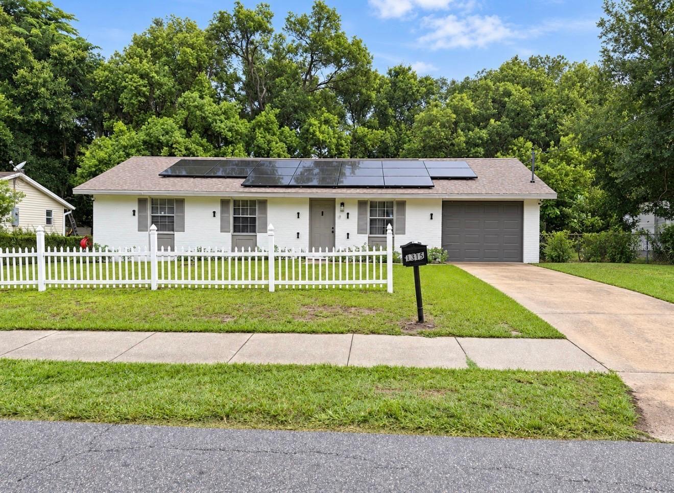 Photo of 1315 E VOORHIS AVENUE DELAND FL 32724