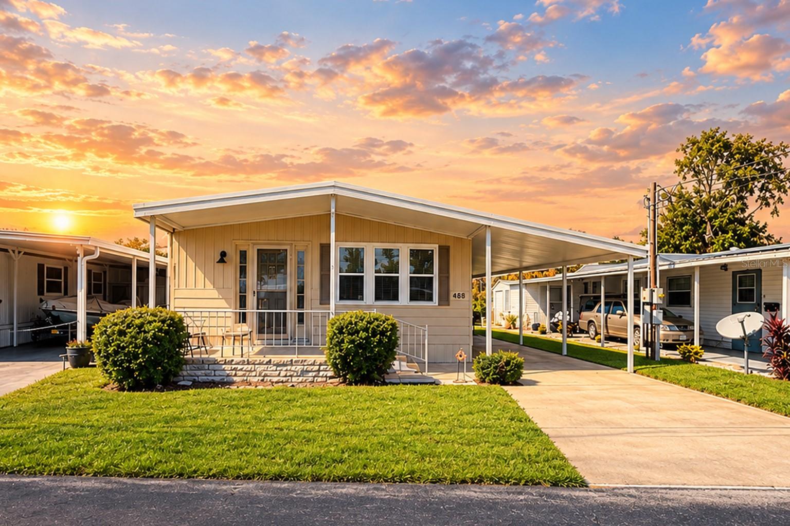 Photo of 488 MARINA LANE TAVARES FL 32778
