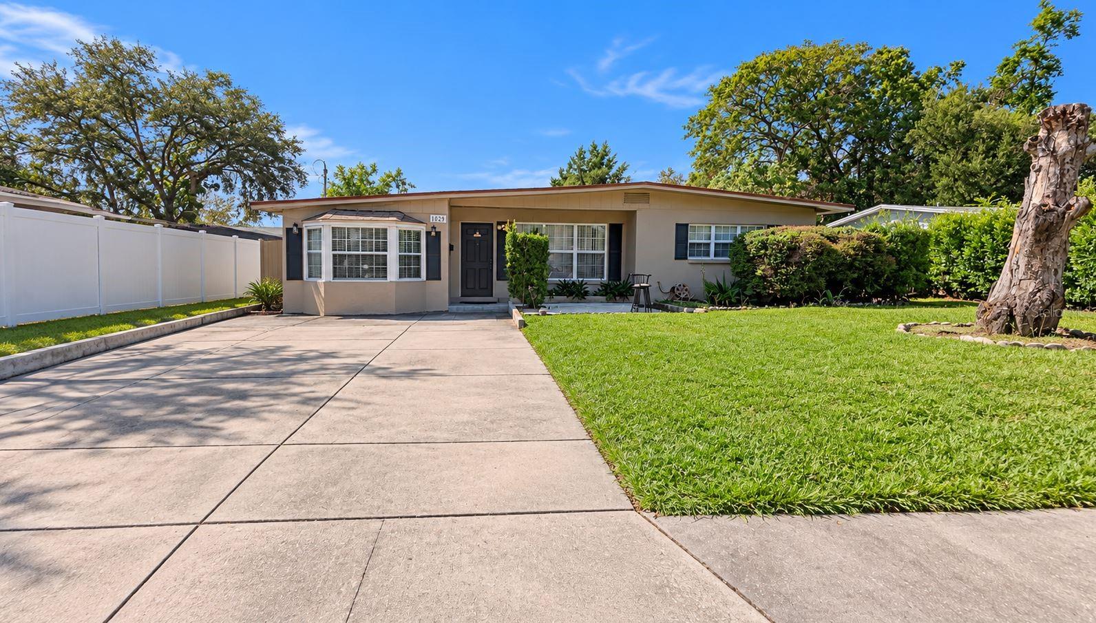 Photo of 1825 HEATHER AVE TAMPA FL 33612