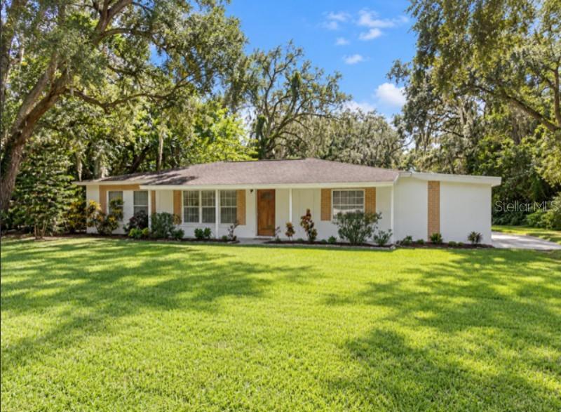 Photo of 16421 HANNA ROAD LUTZ FL 33549
