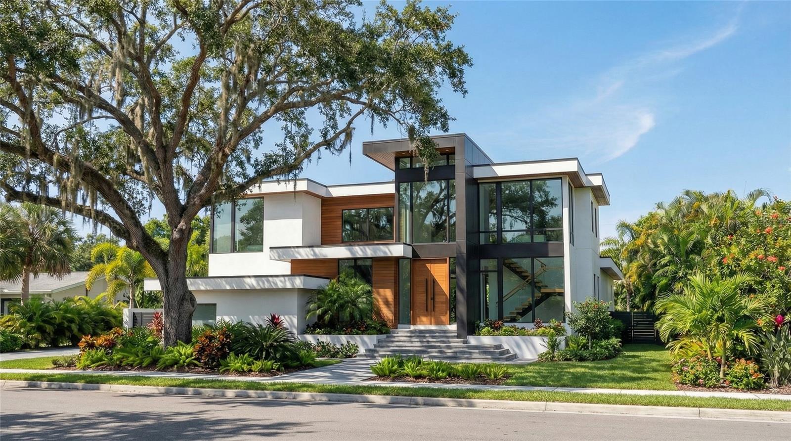 Photo of 5002 W POE AVENUE TAMPA FL 33629
