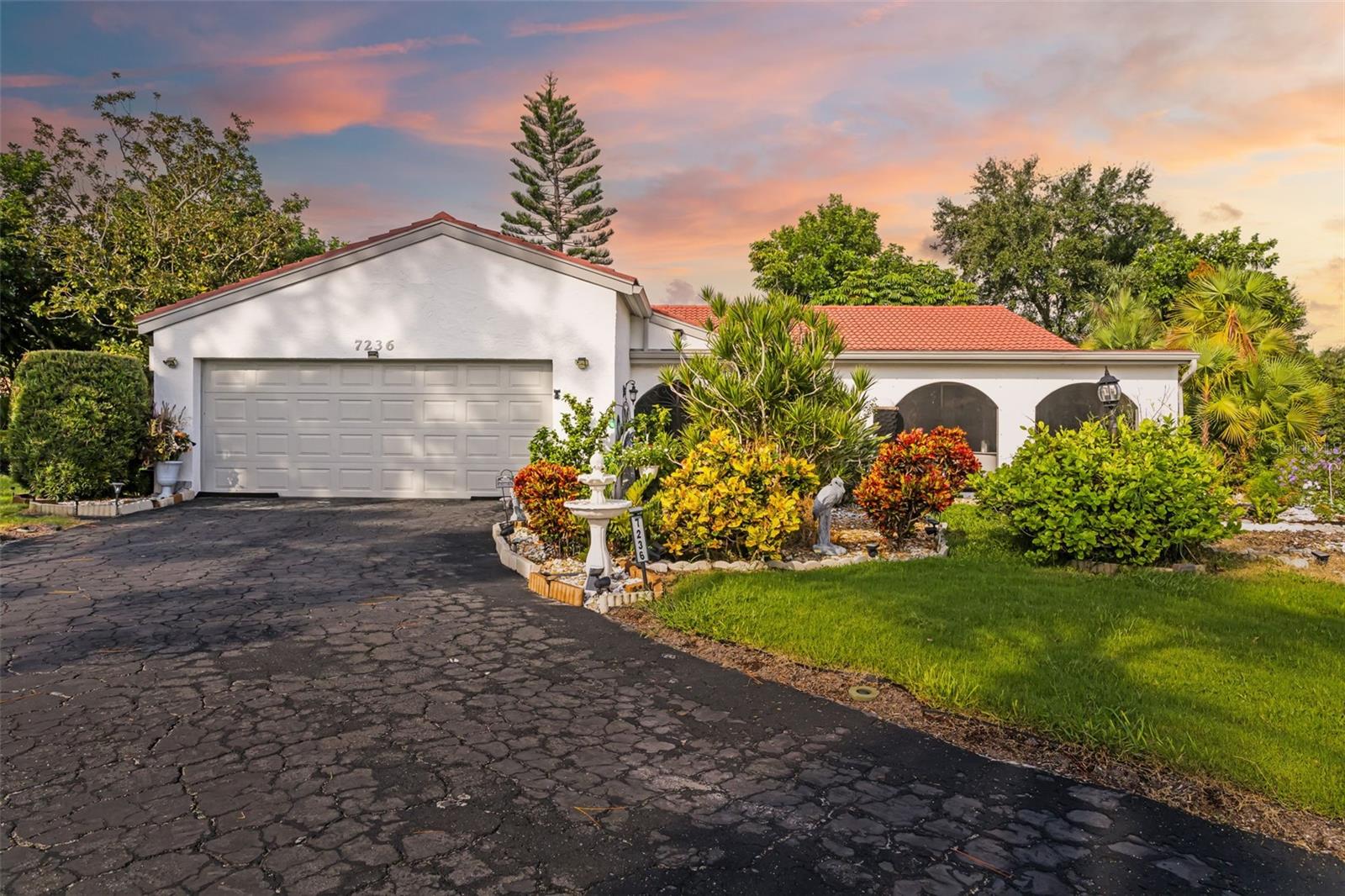 Photo of 7236 LAS CASAS DR SARASOTA FL 34243