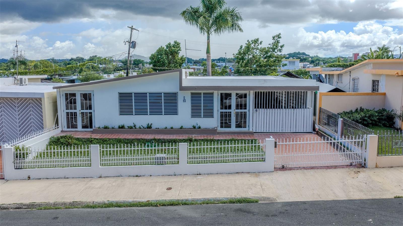 Photo of CALLE 19 E 15 BAYAMON GARDENS BAYAMON PR 00957