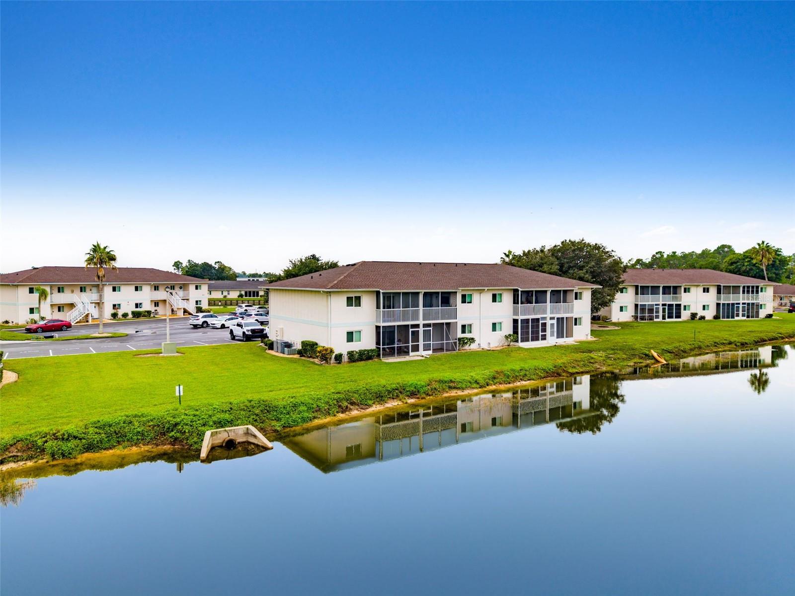 Photo of 12538 SW KINGSWAY CIRCLE #1008 LAKE SUZY FL 34269