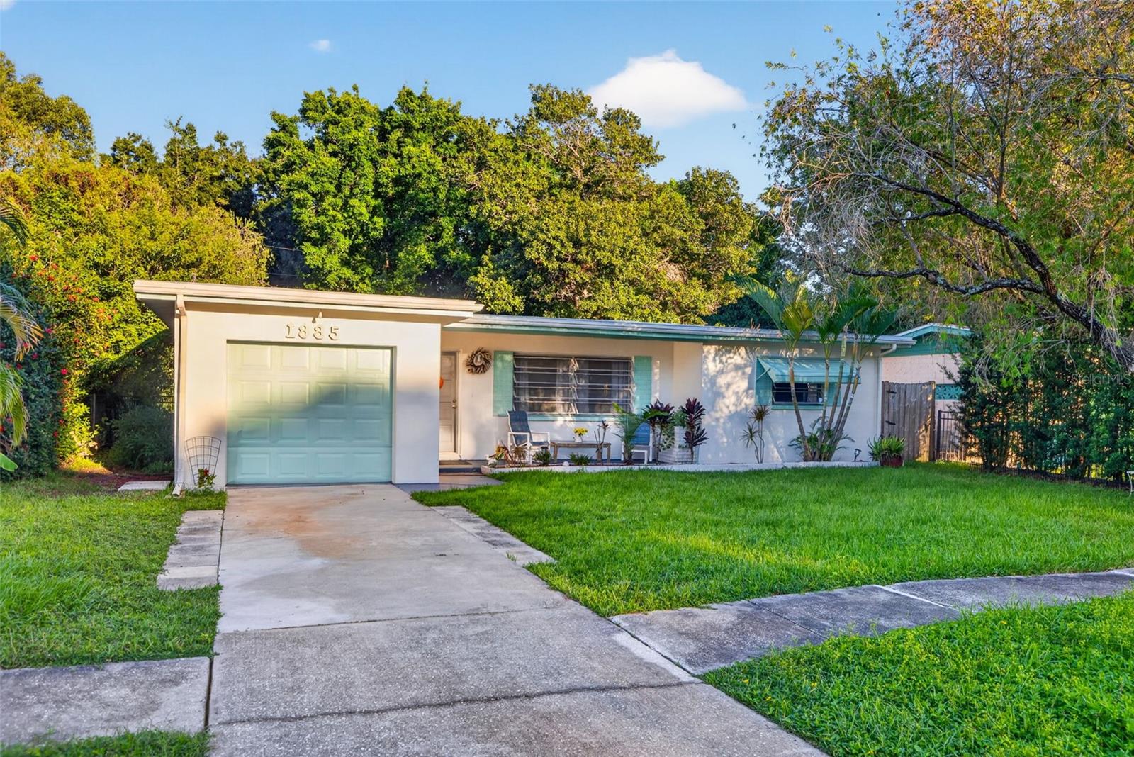 Photo of 1835 WEST DRIVE CLEARWATER FL 33755