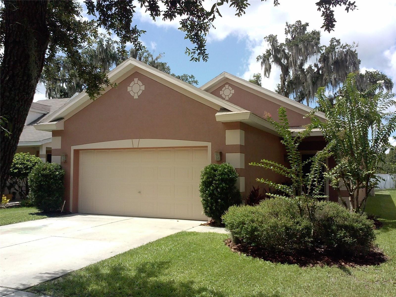 Photo of 5605 TANAGERLAKE ROAD LITHIA FL 33547