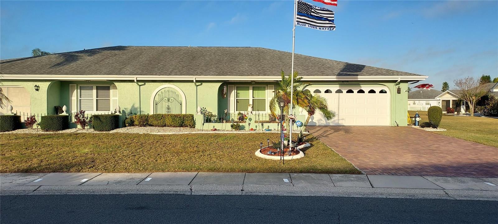 Photo of 906 BLUEWATER DRIVE SUN CITY CENTER FL 33573