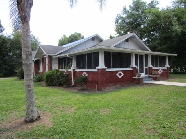 Photo of 650 E 5TH AVENUE MOUNT DORA FL 32757