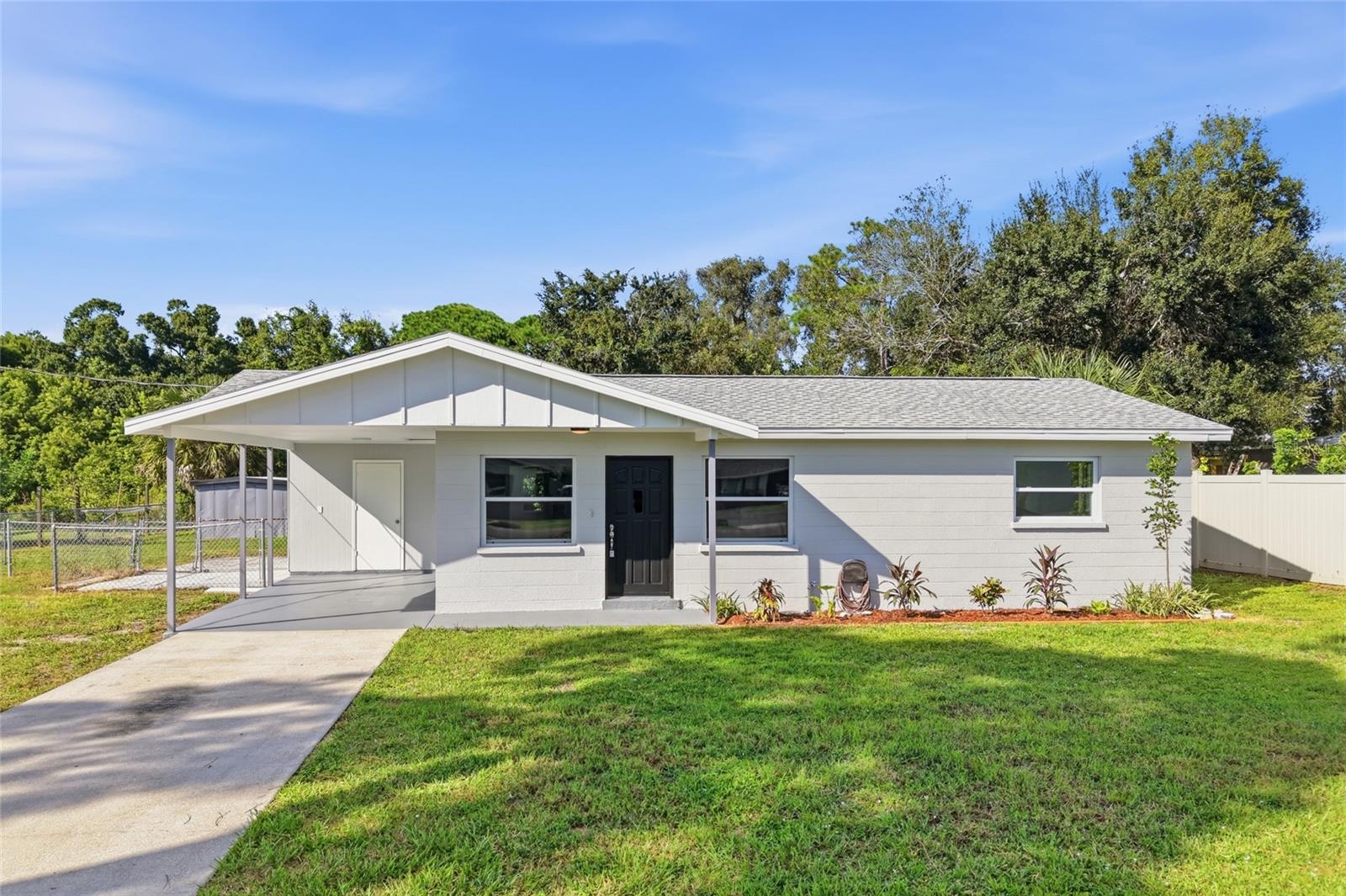 Photo of 1015 60TH AVENUE TERRACE BRADENTON FL 34207