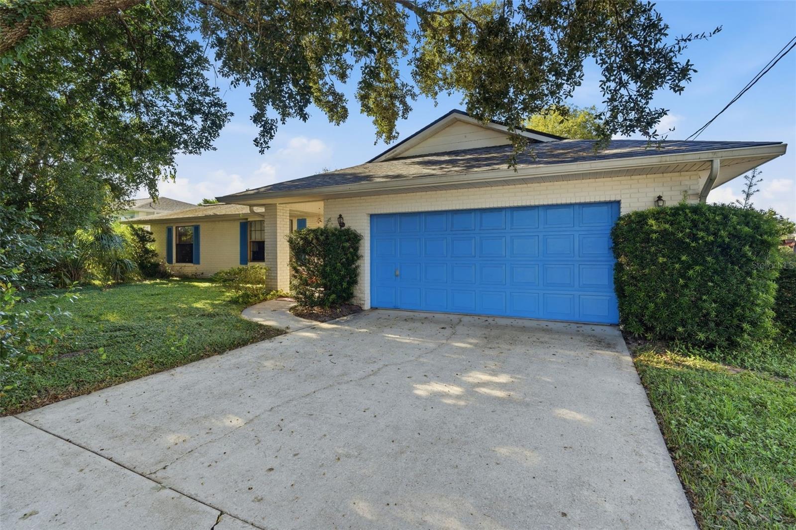 Photo of 1626 W AKRON DRIVE DELTONA FL 32725