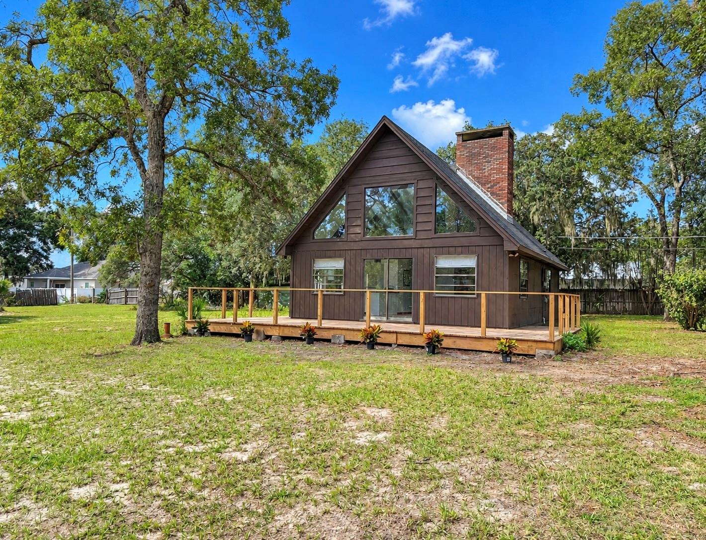 Photo of 40043 W 8TH AVENUE UMATILLA FL 32784