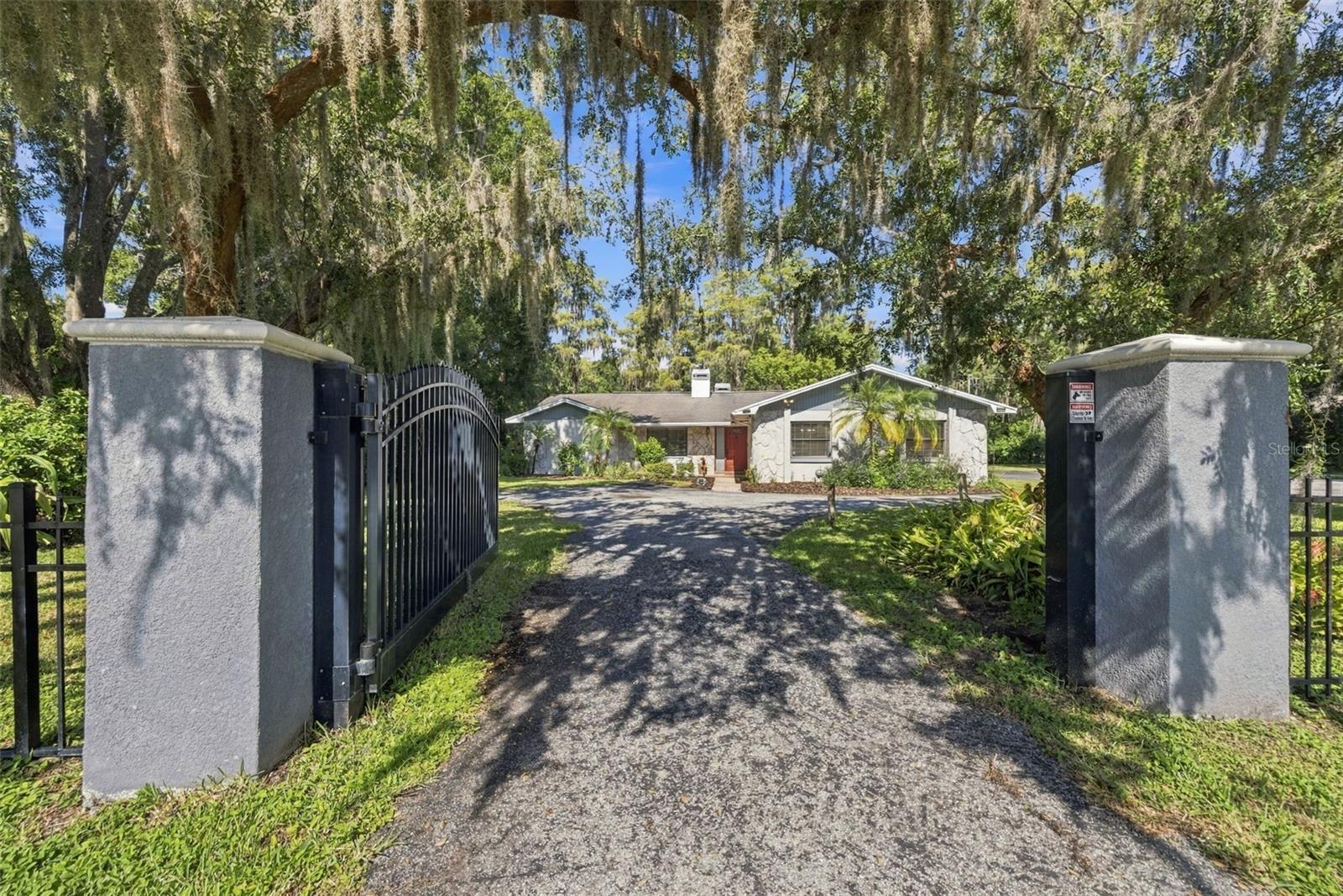 Photo of 18306 CRAWLEY ROAD ODESSA FL 33556