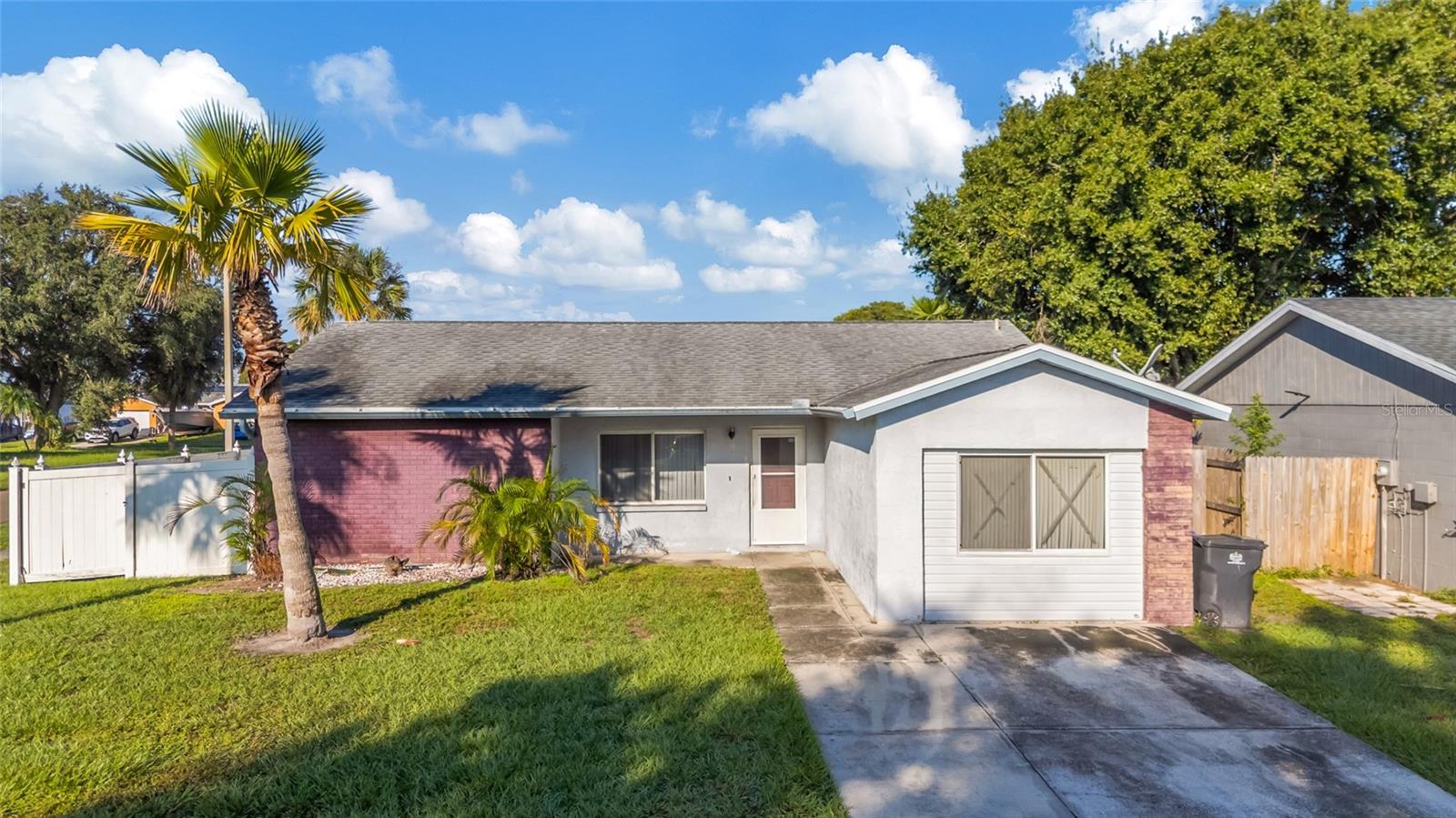 Photo of 1002 PINE RIDGE CIRCLE BRANDON FL 33511