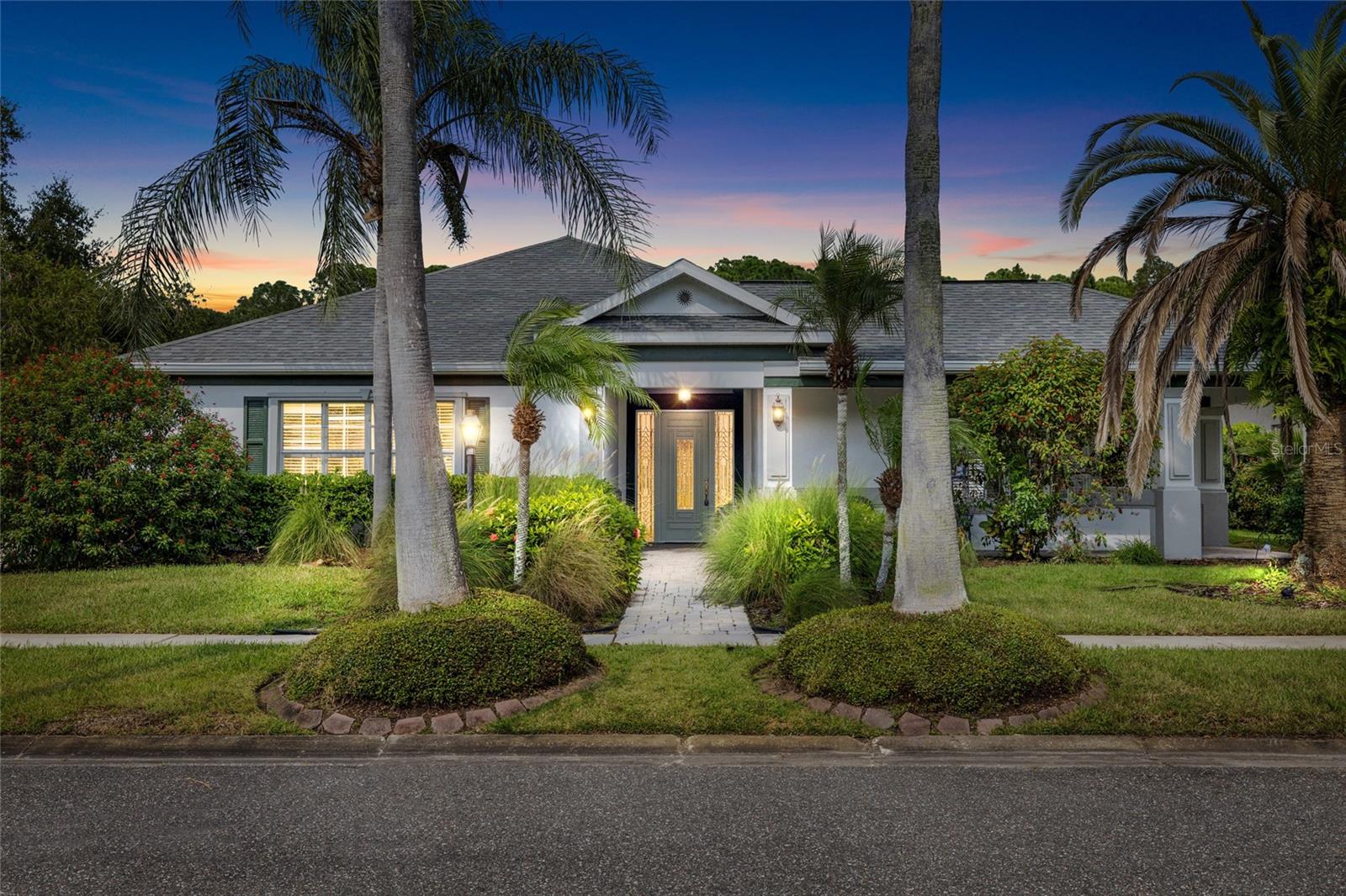 Photo of 12009 BREWSTER DRIVE TAMPA FL 33626