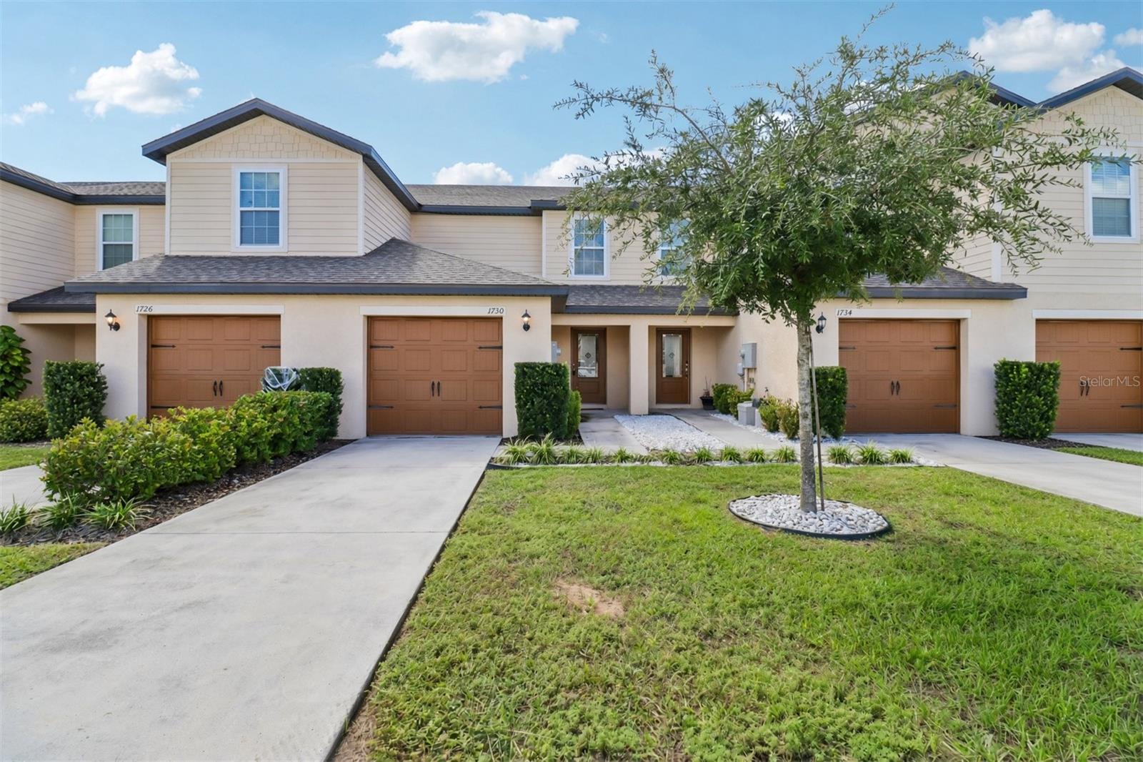 Photo of 1730 WYNFORD CIRCLE TAVARES FL 32778