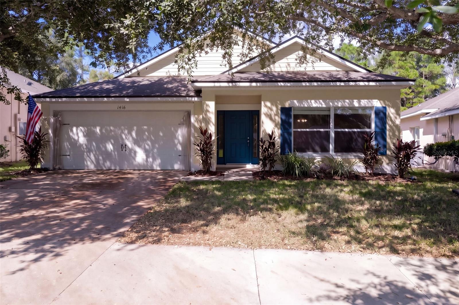 Photo of 1416 LONGVILLE CIRCLE TAVARES FL 32778