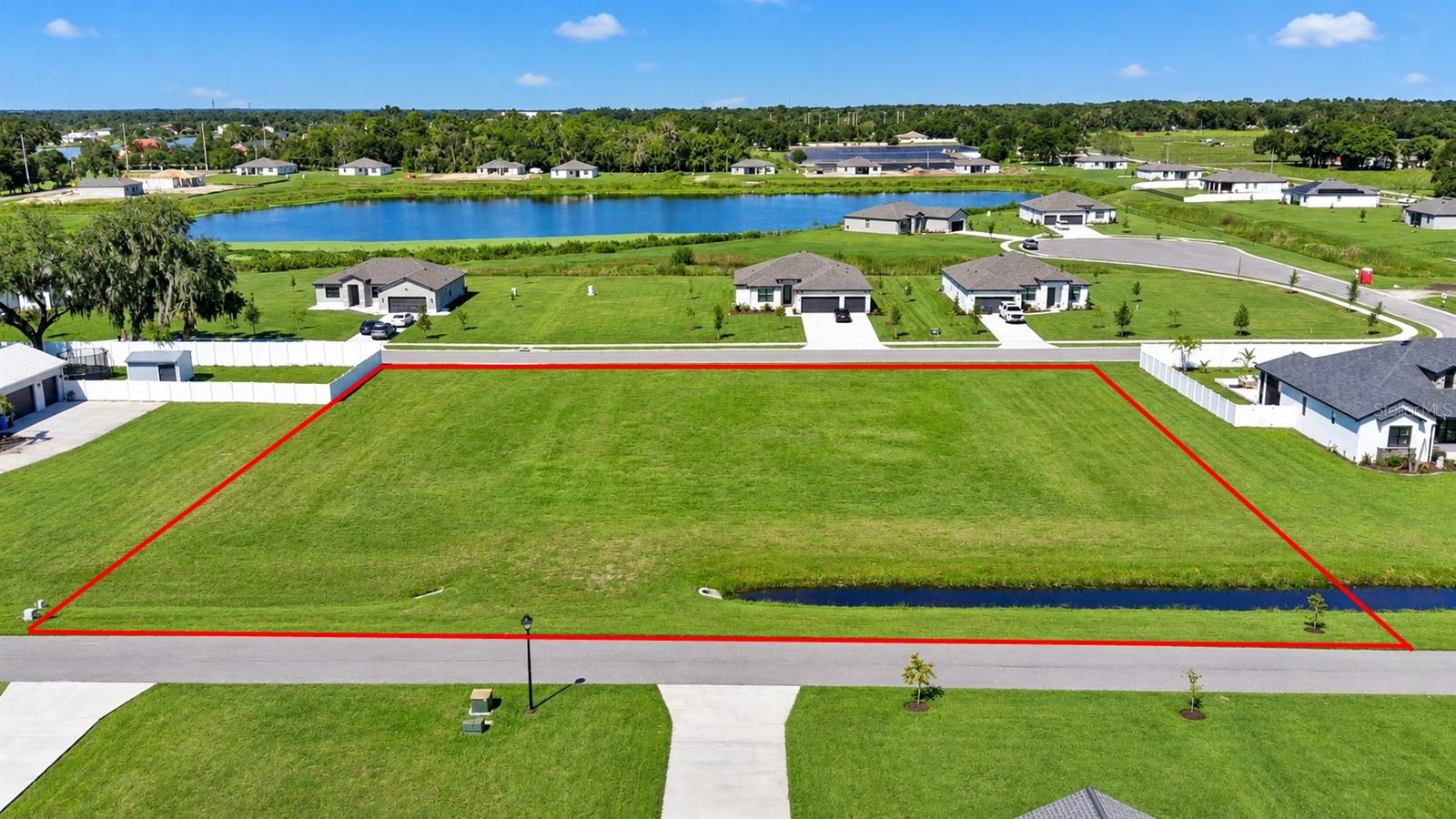 Photo of 13530 GRAND BLOSSOM COURT DOVER FL 33527