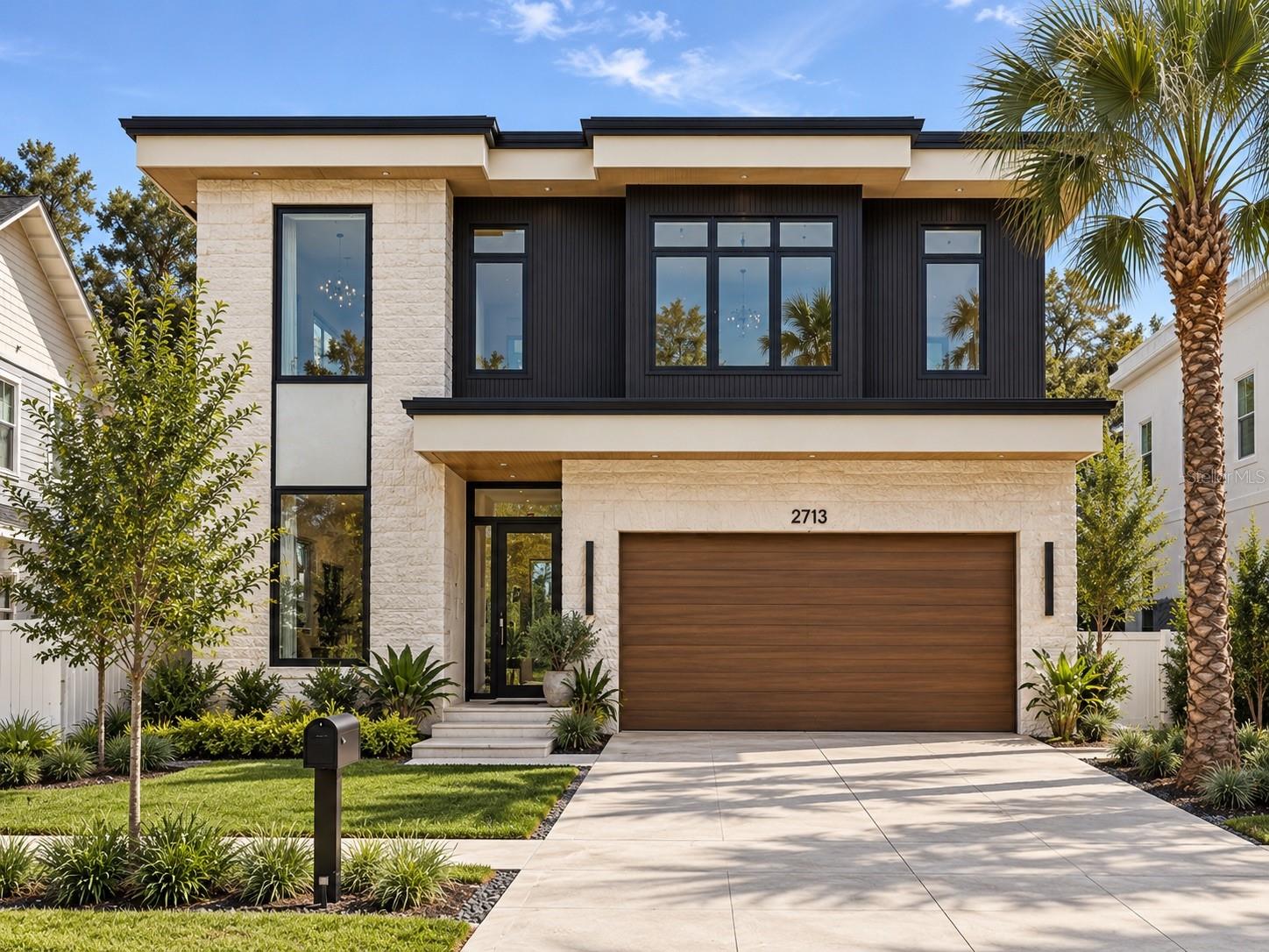 Photo of 818 W KENTUCKY AVENUE TAMPA FL 33603