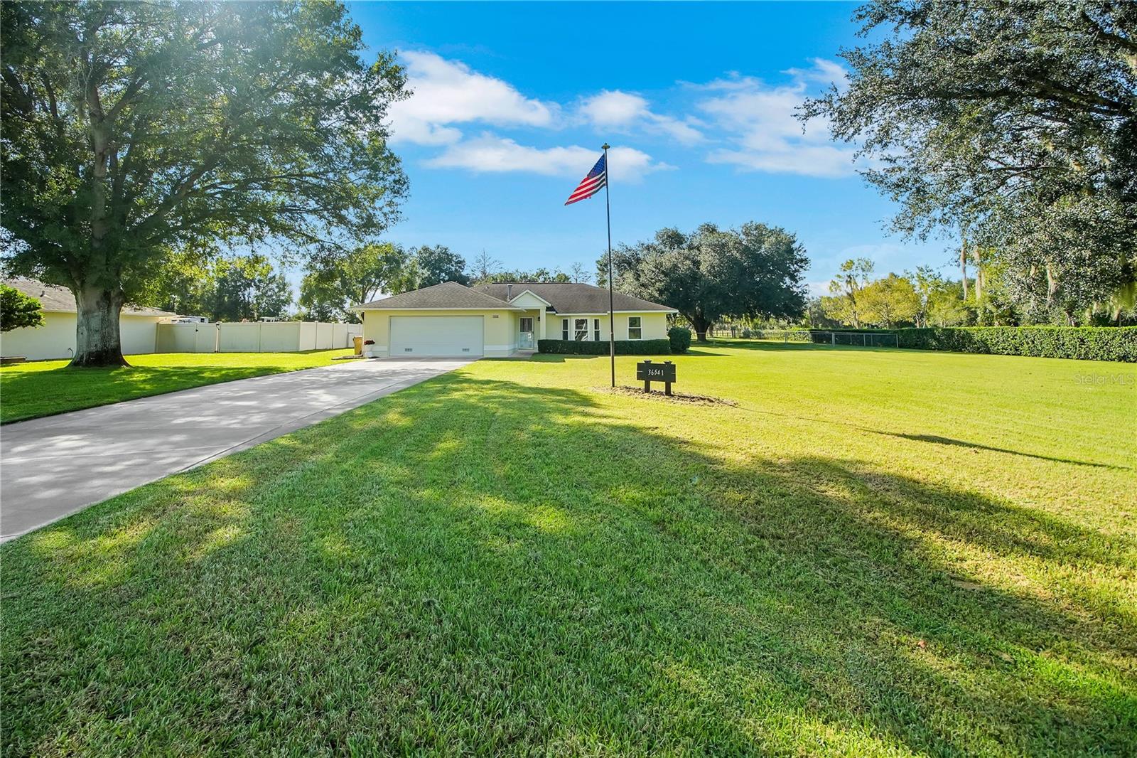 Photo of 36541 MILL VIEW ROAD FRUITLAND PARK FL 34731