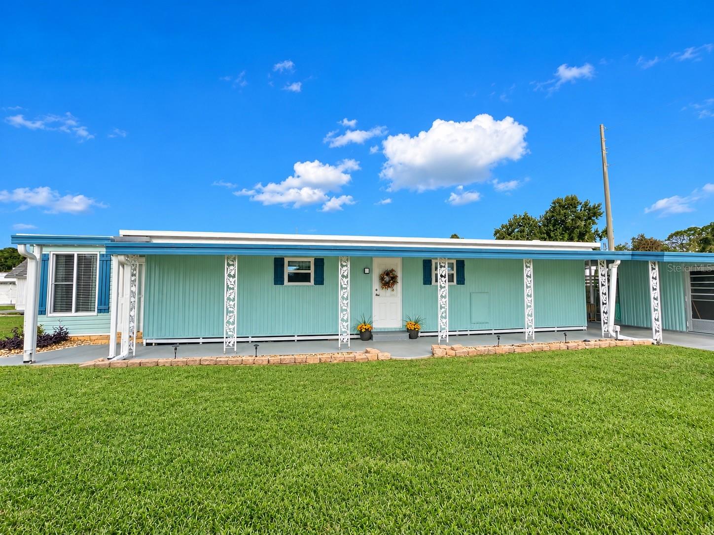 Photo of 223 RUE DE PARESSE TAVARES FL 32778