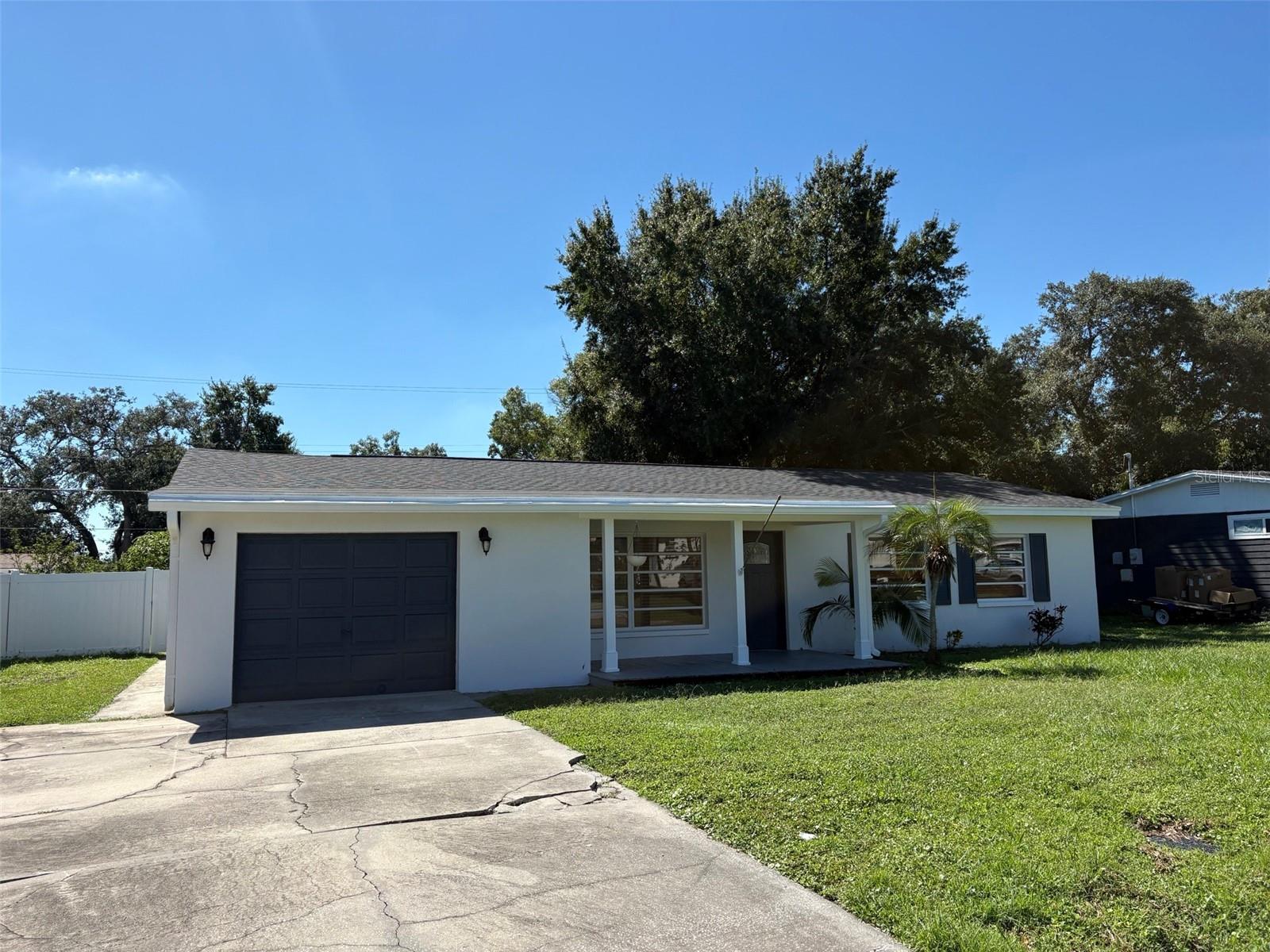 Photo of 1518 W RIVER LANE TAMPA FL 33603