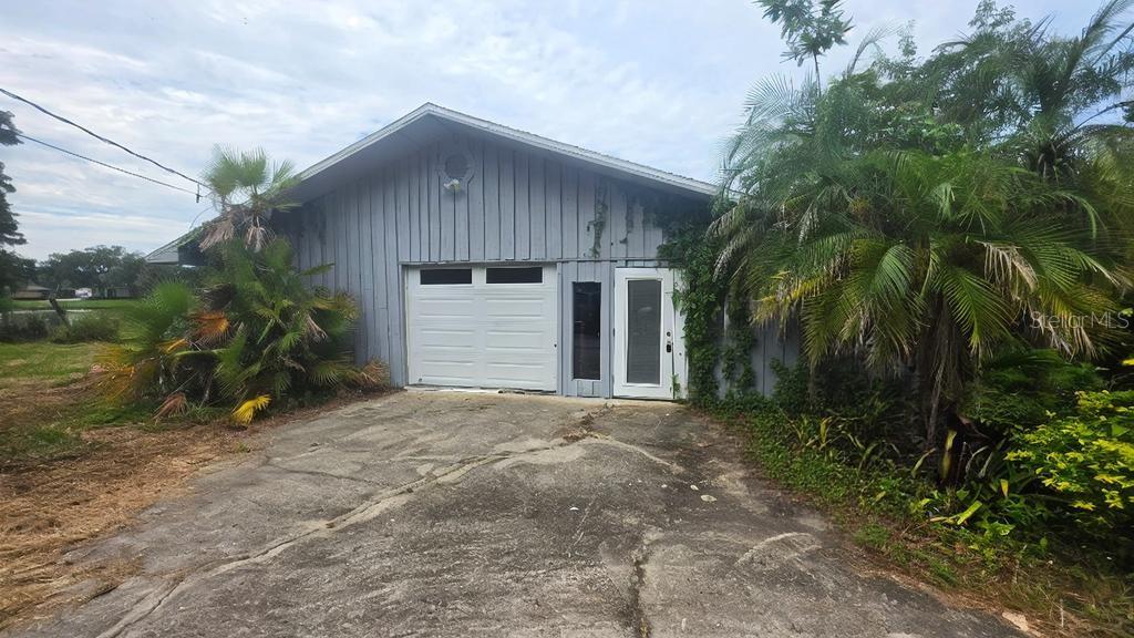 Photo of 920 LAKE COVE TRL LAKELAND FL 33813