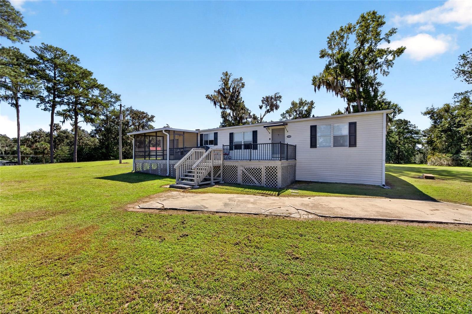 Photo of 12426 SE 55TH AVENUE ROAD BELLEVIEW FL 34420
