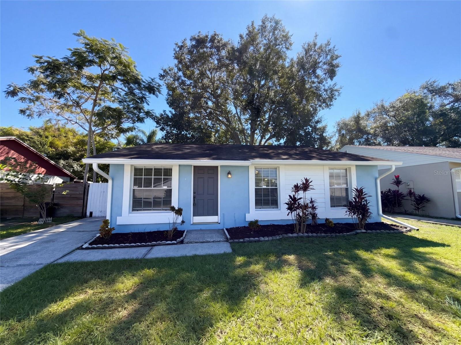 Photo of 16005 WOODPINE DRIVE TAMPA FL 33618