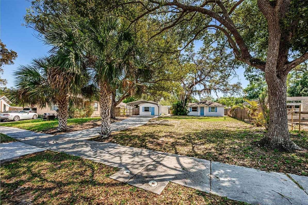 Photo of 1233 1/2 SEDEEVA CIRCLE CLEARWATER FL 33755