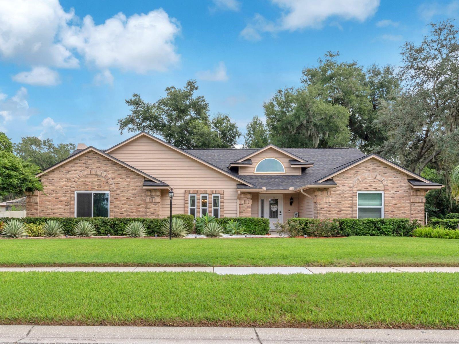 Photo of 2421 OAK LANDING DRIVE BRANDON FL 33511