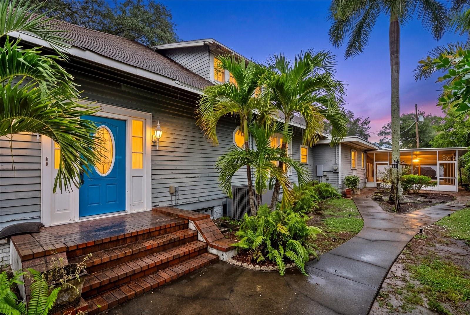 Photo of 2714 MANATEE AVENUE BRADENTON FL 34205