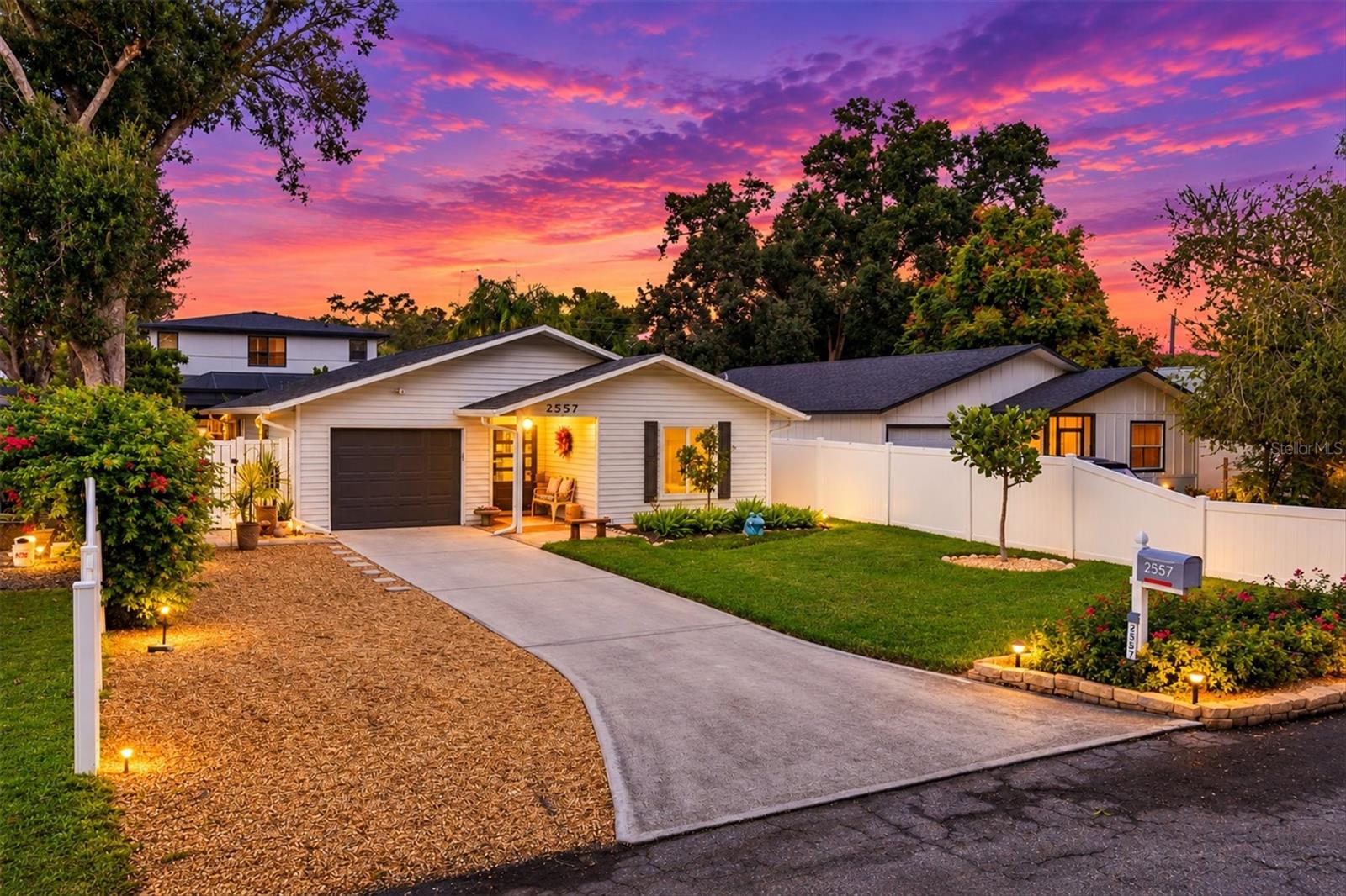 Photo of 2557 TEMPLE STREET SARASOTA FL 34239