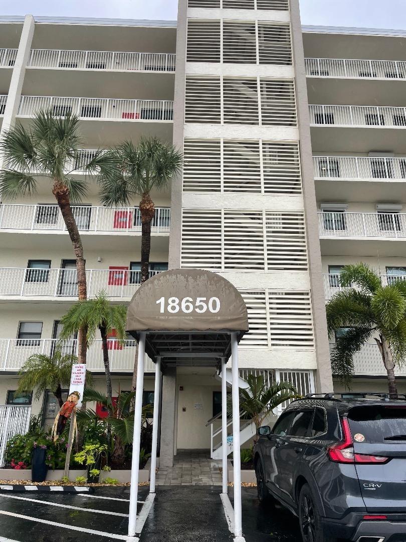 Photo of 18650 GULF BOULEVARD #304 INDIAN SHORES FL 33785